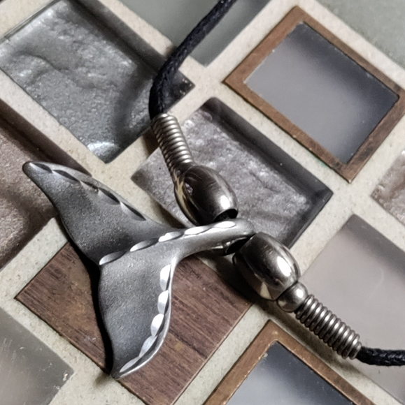 Vintage ETC Dolphin Tale Necklace - Picture 7 of 7